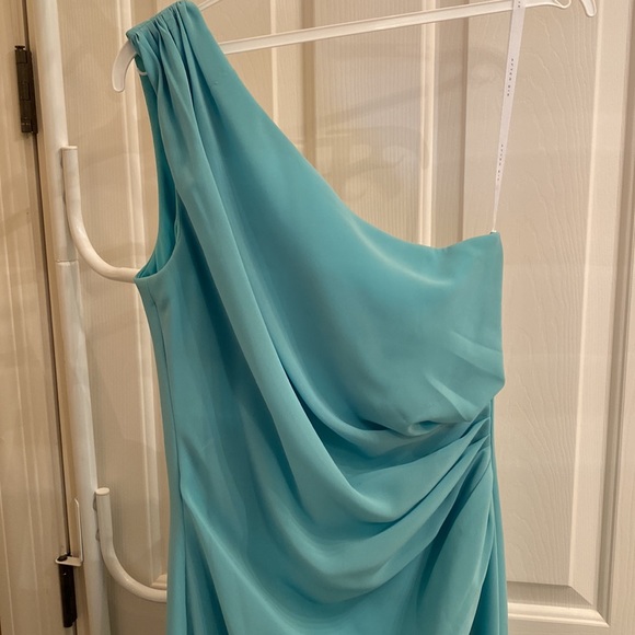 One shoulder evening dress - Picture 3 of 3